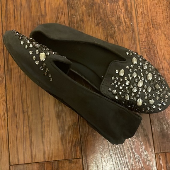 Simply vera Wang flats with embellished jewels size 8.  great condition. - Picture 2 of 3